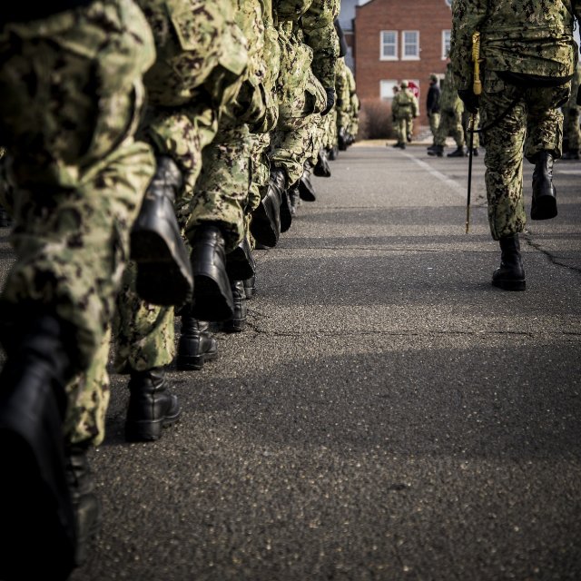 license : https://pixabay.com/ko/photos/3-%EC%9B%94-%EA%B5%B0%EB%8C%80-%EA%B5%B0%EC%9D%B8-%EC%B6%95%EC%A0%9C-3627356/