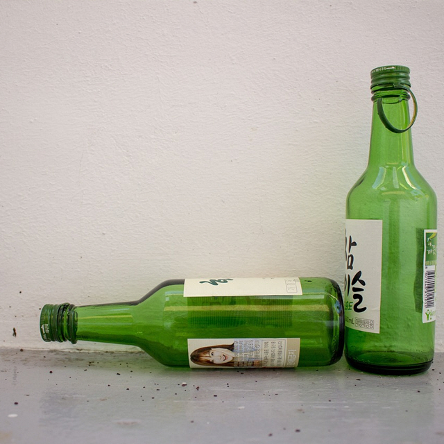 license : https://pixabay.com/ko/photos/%EC%86%8C%EC%A3%BC-%EC%86%8C%EC%A3%BC%EB%B3%91-%EB%B3%91-%ED%95%9C%EC%9E%94-%EC%88%A0-3233578/